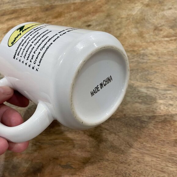 New: BNSF railway safety mug - Picture 6 of 6